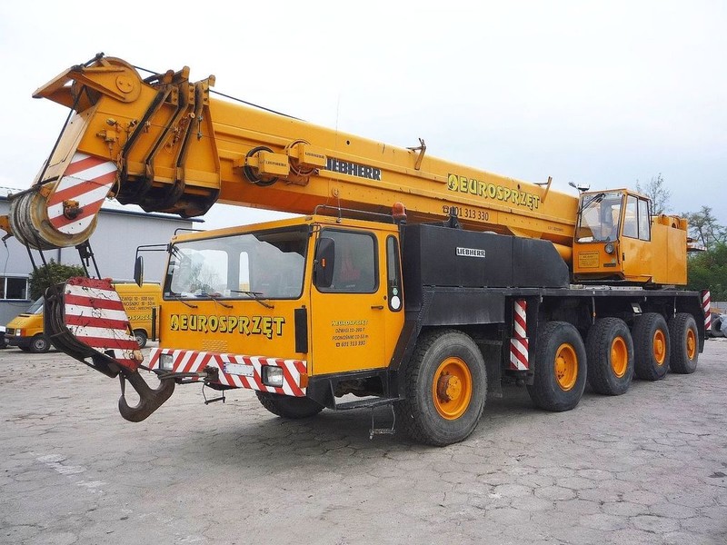 100 tonnás Liebherr LTM 1100 autódaru
