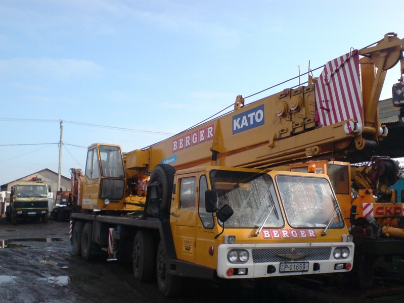 30 tonnás Kato NK300 autódaru